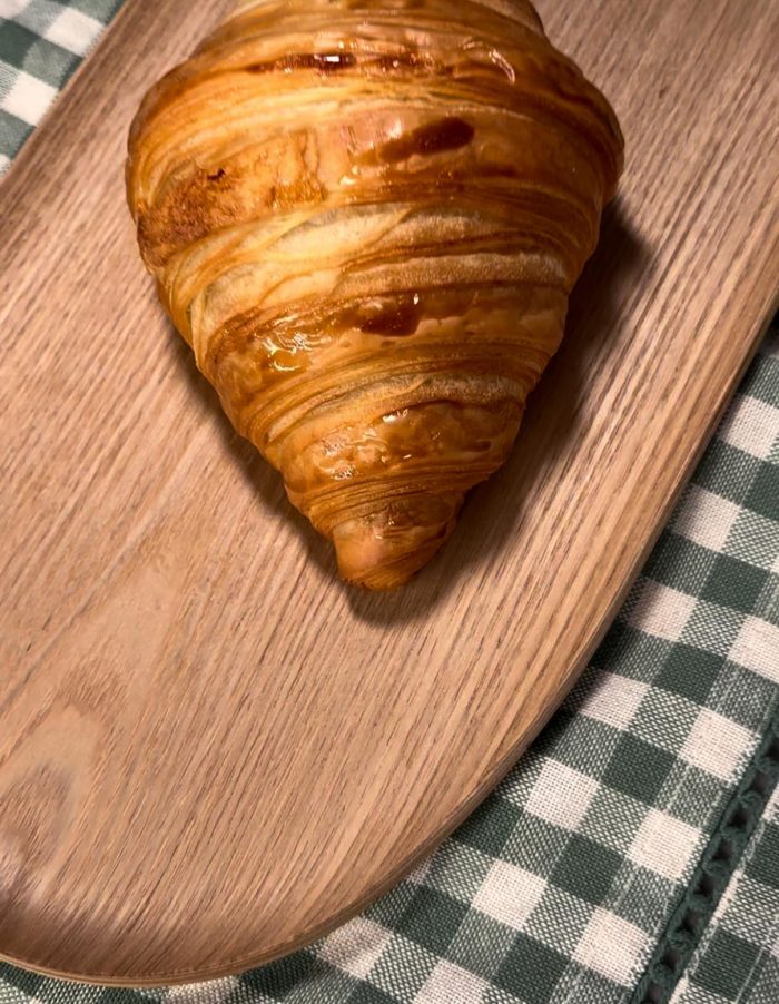 Croissant cu unt 35%